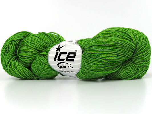 Lot of 2 x 100gr Skeins Ice Yarns HAND DYED MERINO EXTRAFINE (100% Superwash Extrafine Merino Wool) Yarn Kiwi
