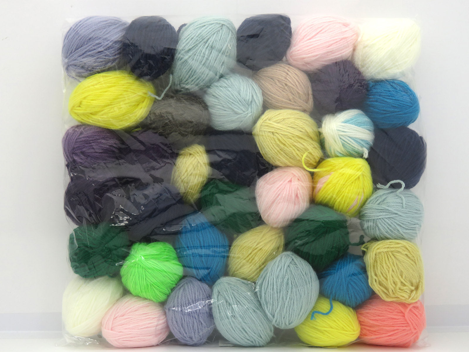 Mixed Lot Multicolor Plain Leftover Yarns fnt2-82425