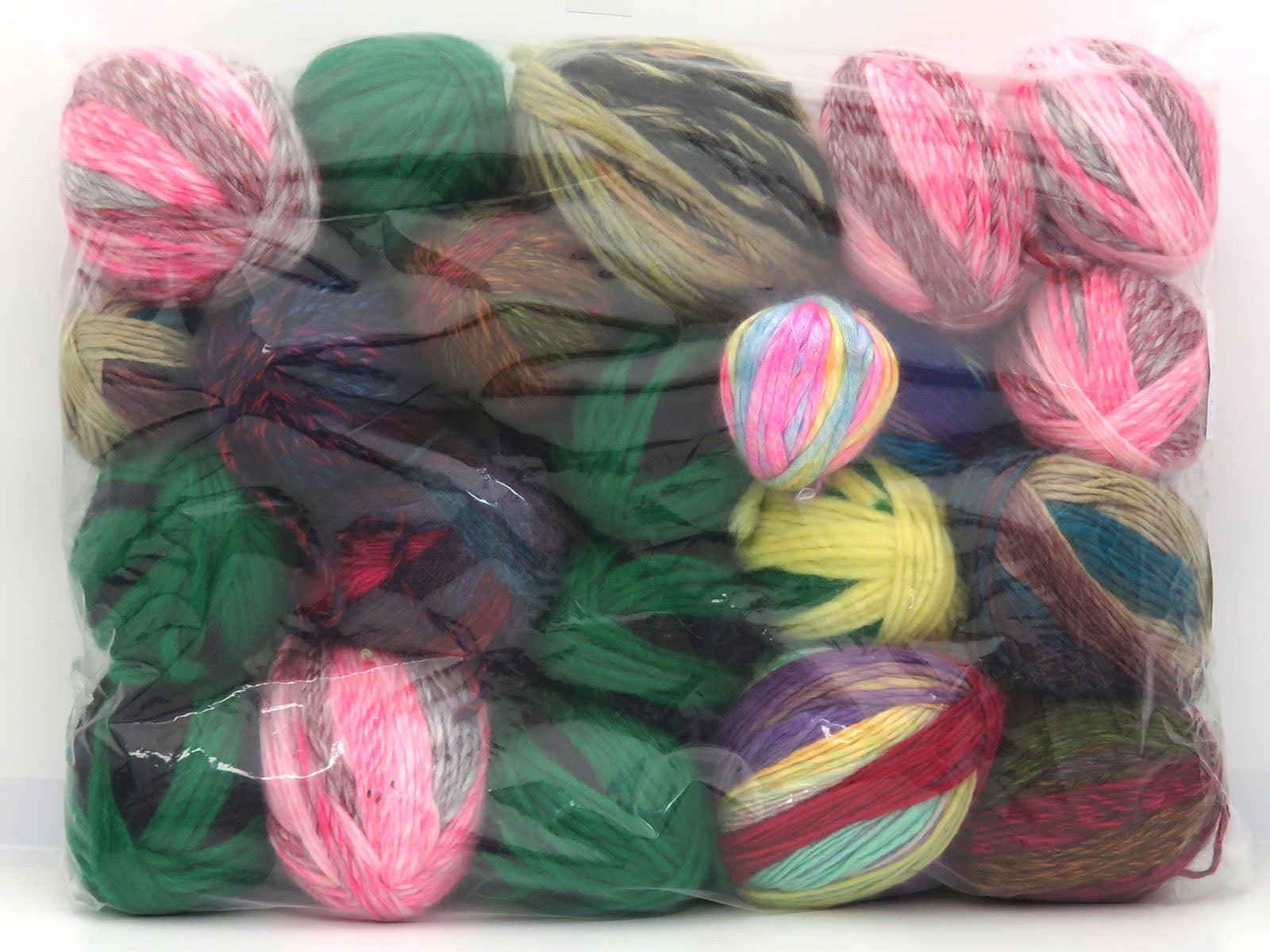 Mixed Lot Multicolor Leftover Self Striping Yarns fnt2-83415