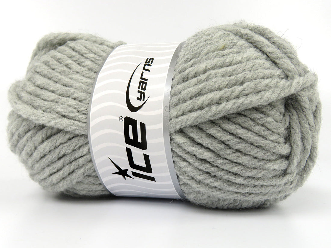 Chunky wool-acrylic yarn for fast, cosy winter knits