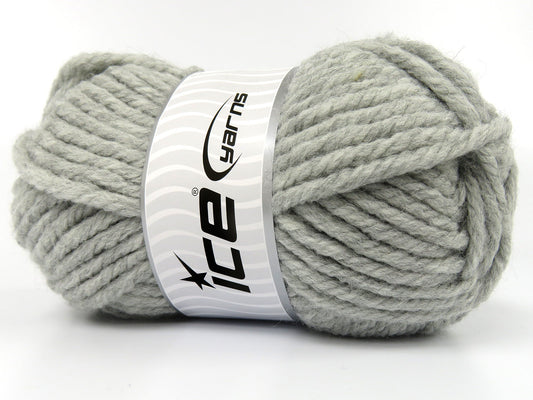 Chunky wool-acrylic yarn for fast, cosy winter knits