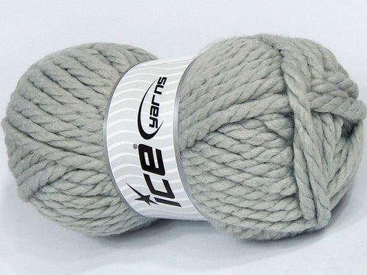 Midland superbulky wool-acrylic yarn for cozy knits