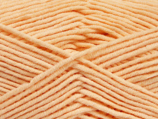 Lorena Worsted