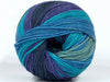 Nuances de violet, turquoise, bleu jean, vert