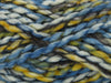 Nuances de bleu, or, noir, vert