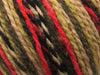 Brauntöne, Schwarz, Rot
