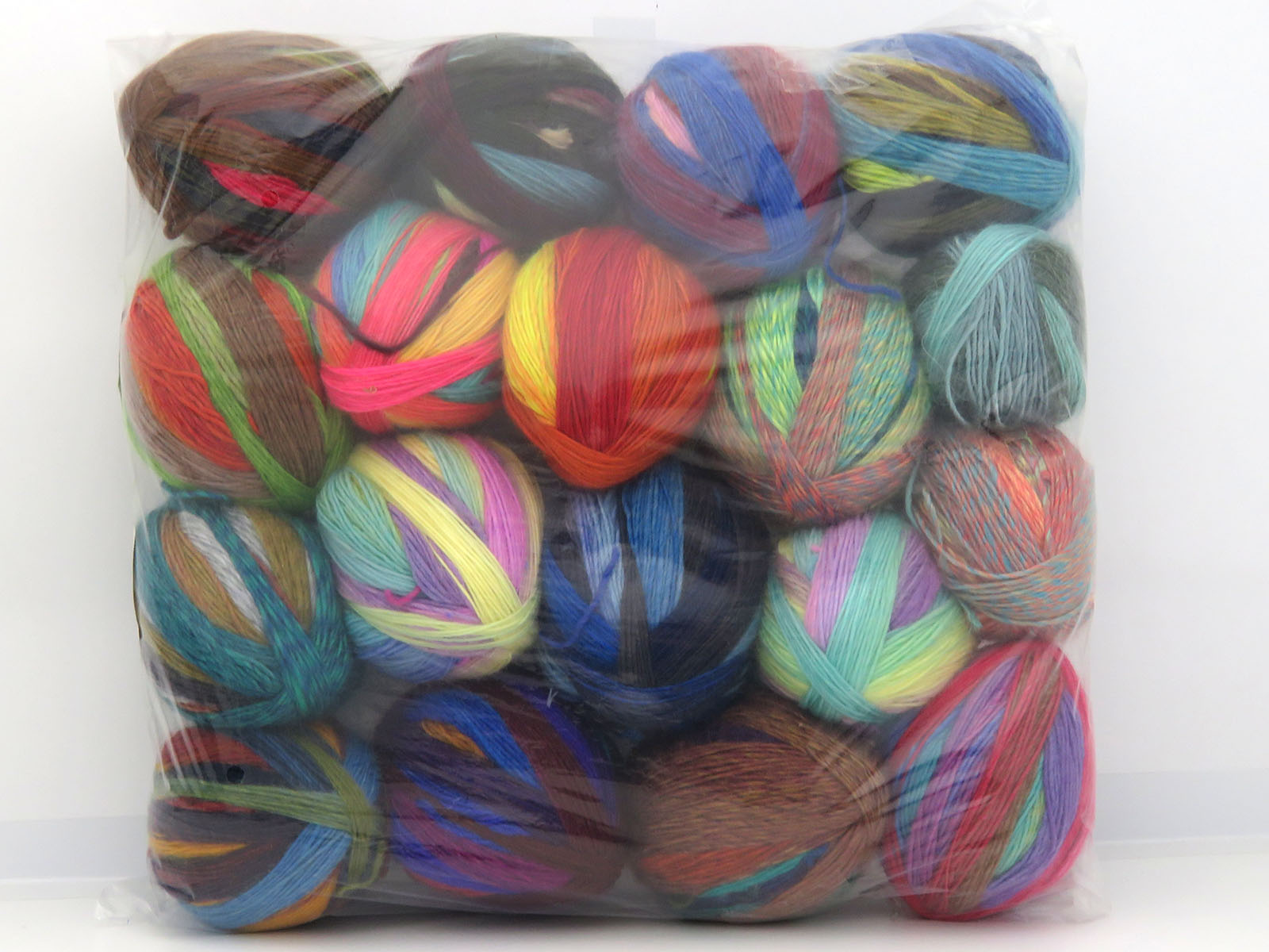 Mixed Lot Multicolor Leftover Self Striping Yarns fnt2-84366 – Ice Yarns