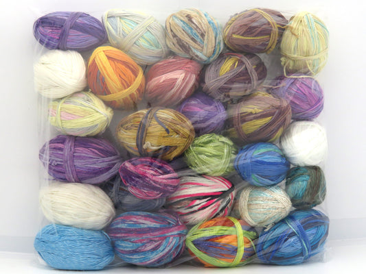 Mixed Lot Multicolor Leftover Yarns fnt2-85031