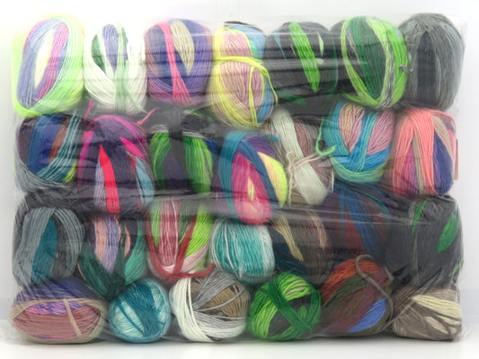 Mixed Lot Multicolor Leftover Yarns fnt2-85034