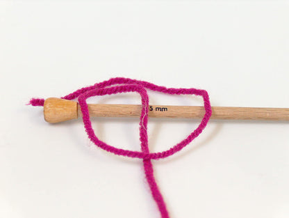 Favorite Dark Pink Worsted Sku:fnt2-23731