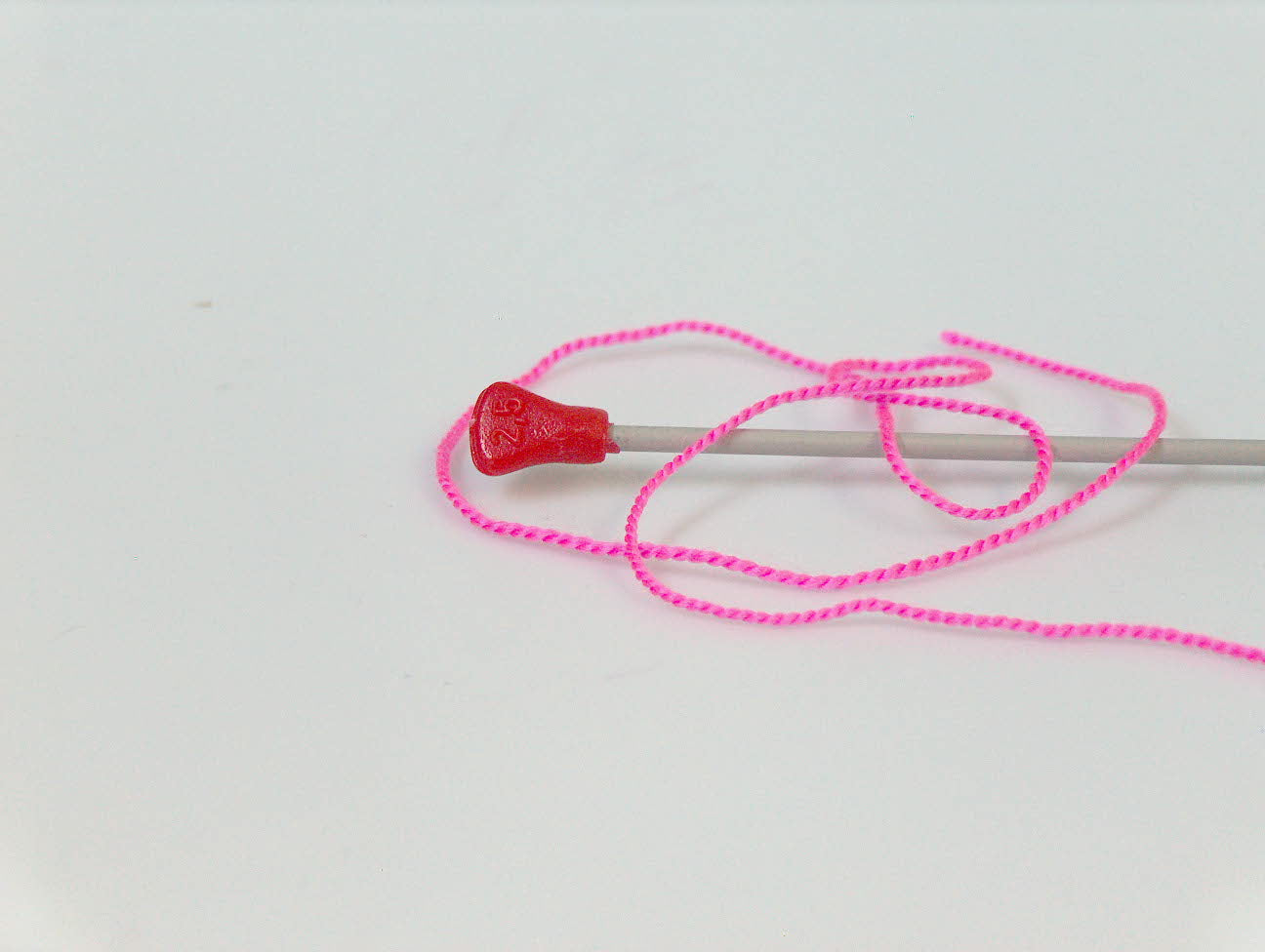 Etamin Fuchsia Sku:fnt2-24610
