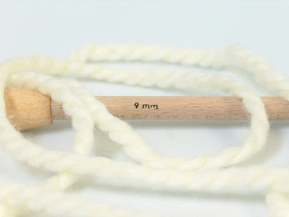 Alpine Cream SuperBulky fnt2-24939