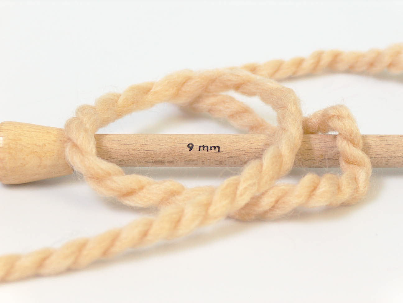 Alpine Light Brown SuperBulky fnt2-24940