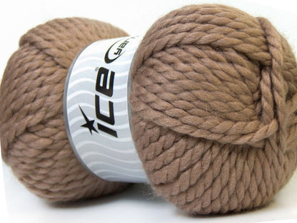 Alpine Camel Brown SuperBulky fnt2-24941