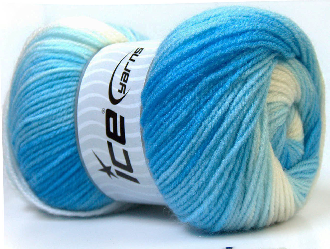 Baby Batik Blue Shades, White Sku:fnt2-29603