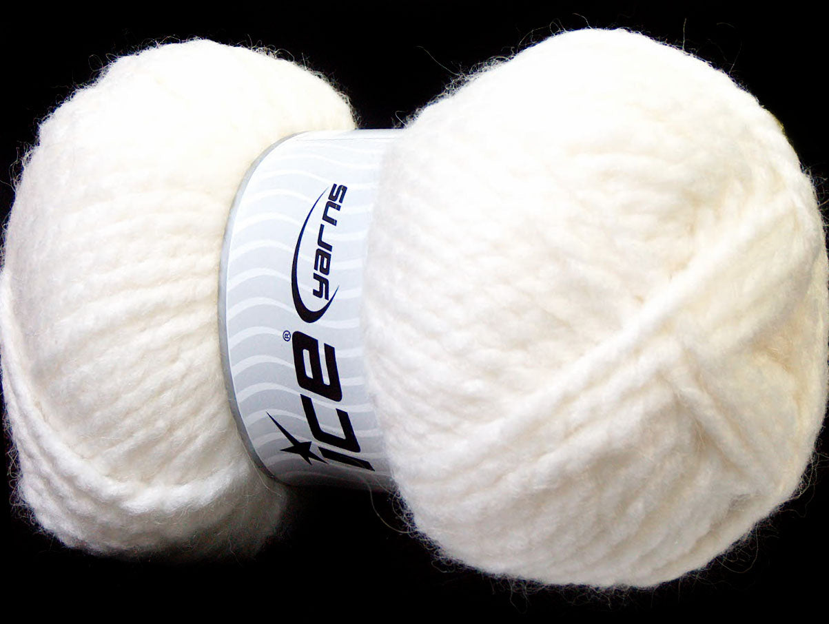 Alpine Alpaca White SuperBulky Sku:fnt2-30825