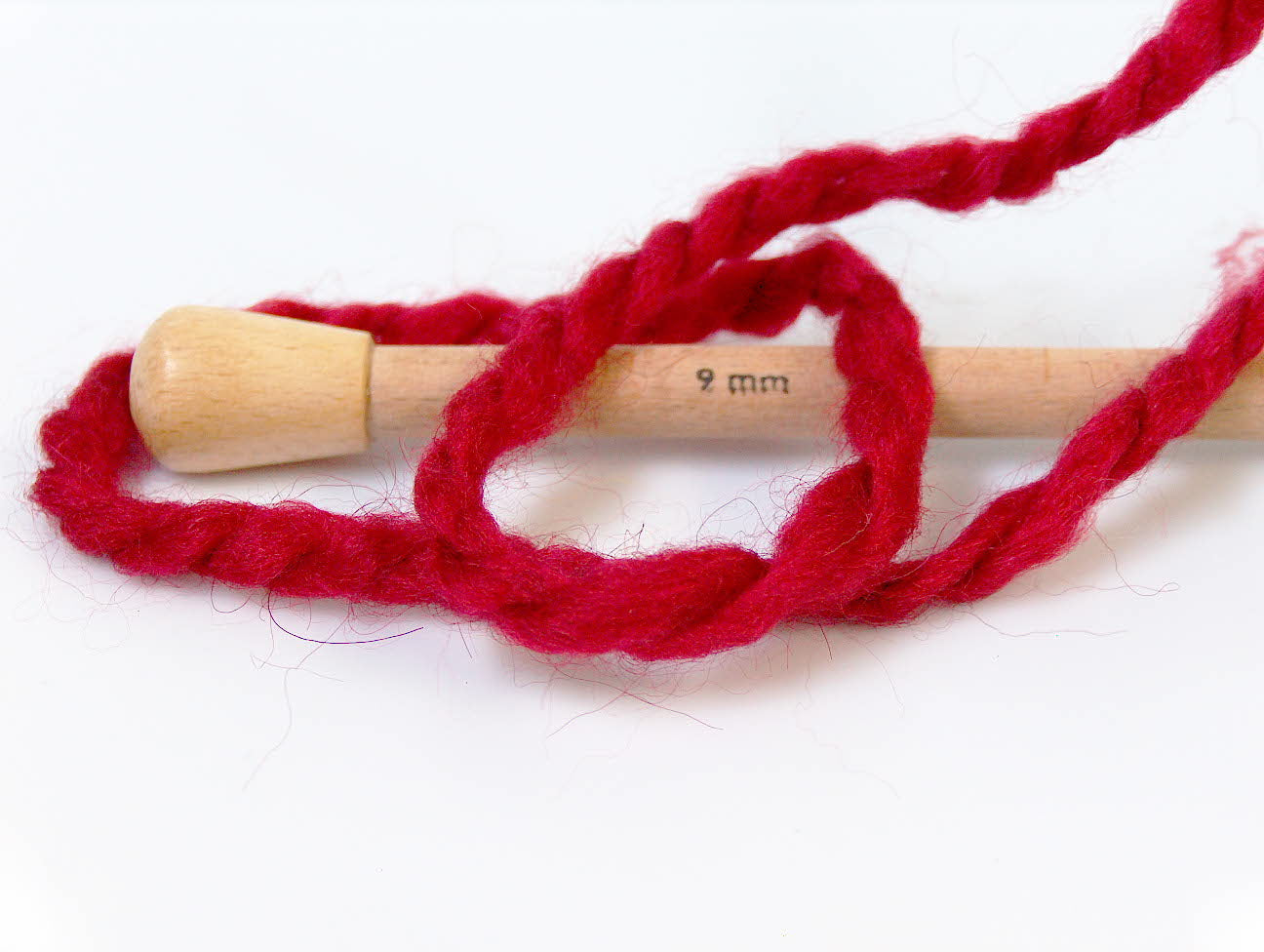 Alpine Alpaca Burgundy SuperBulky Sku:fnt2-30832