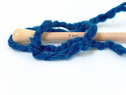 Alpine Alpaca Blue SuperBulky Sku:fnt2-30833
