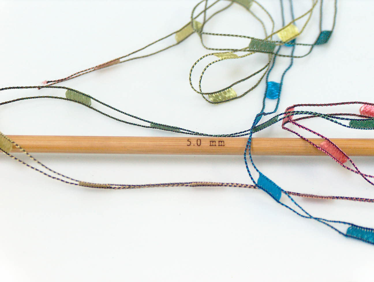 Ladder Blue, Green, Yellow, Pink Trellis Sku:fnt2-34032