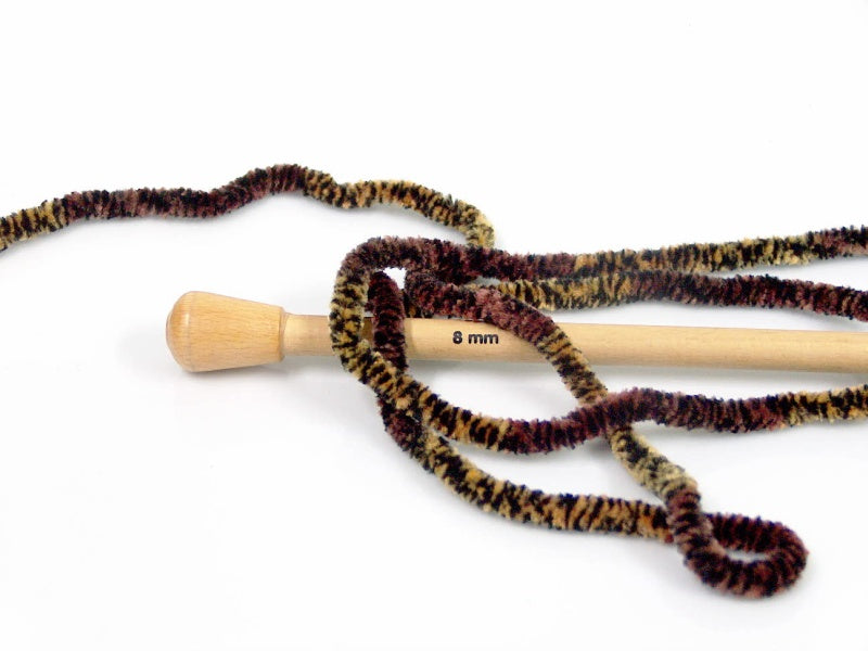 Chenille Safari Maroon, Gold, Black Sku:fnt2-53104