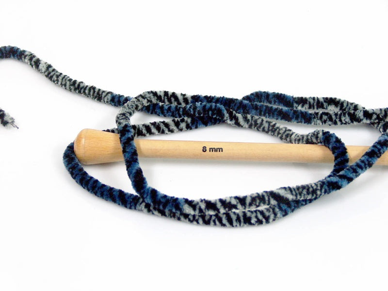 Chenille Safari Black, Blue, Grey Sku:fnt2-53107