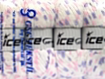 Chenille Baby Colors White, Pink, Lilac Sku:fnt2-53128