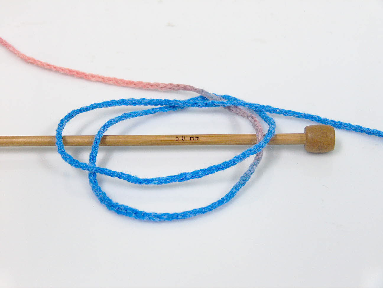 Monaco Blue, Yellow, Light Salmon Sku:fnt2-60446