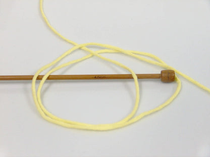 Lorena Worsted Light Yellow fnt2-63104