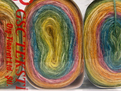 Cakes Alpaca Green, Yellow, Orange, Pink, Blue fnt2-63273
