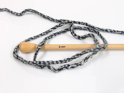 Atlas Superbulky Black, White fnt2-64006