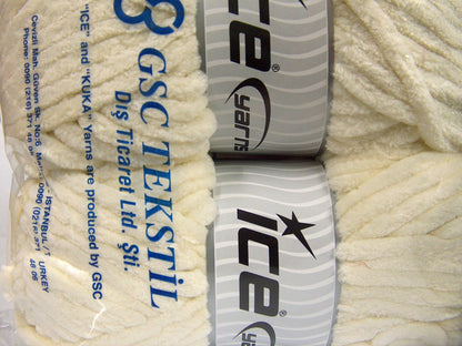 Chenille Superbulky Cream fnt2-64515