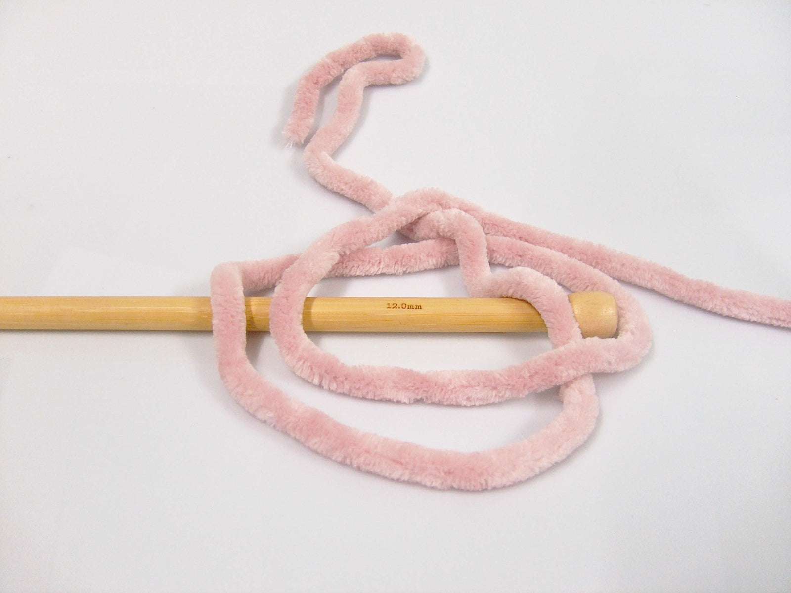 Chenille Superbulky Rose Pink fnt2-64527