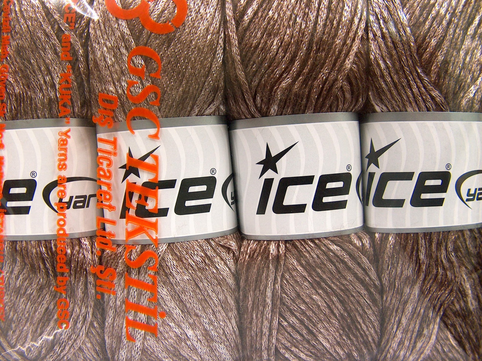 Universe Brown fnt2-64574