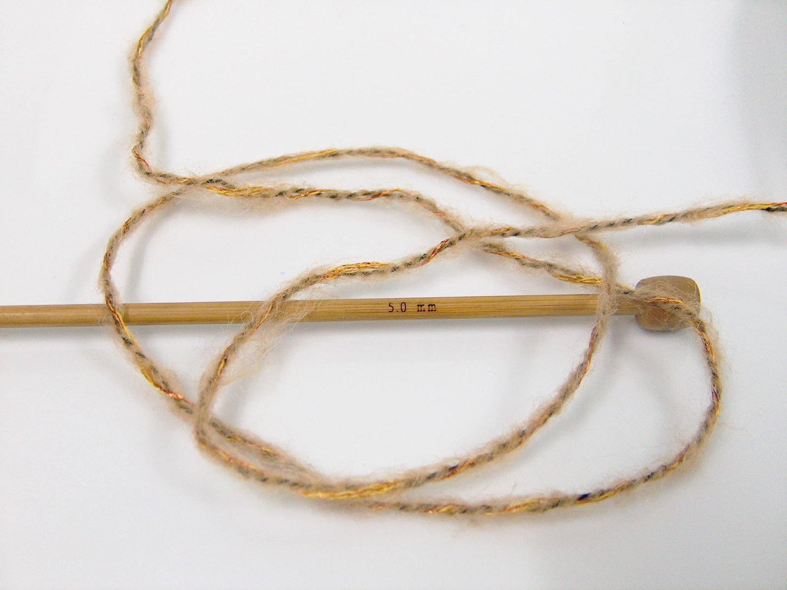 Alpaca Shine Light Brown, Gold, Black, Green Sku:fnt2-64921
