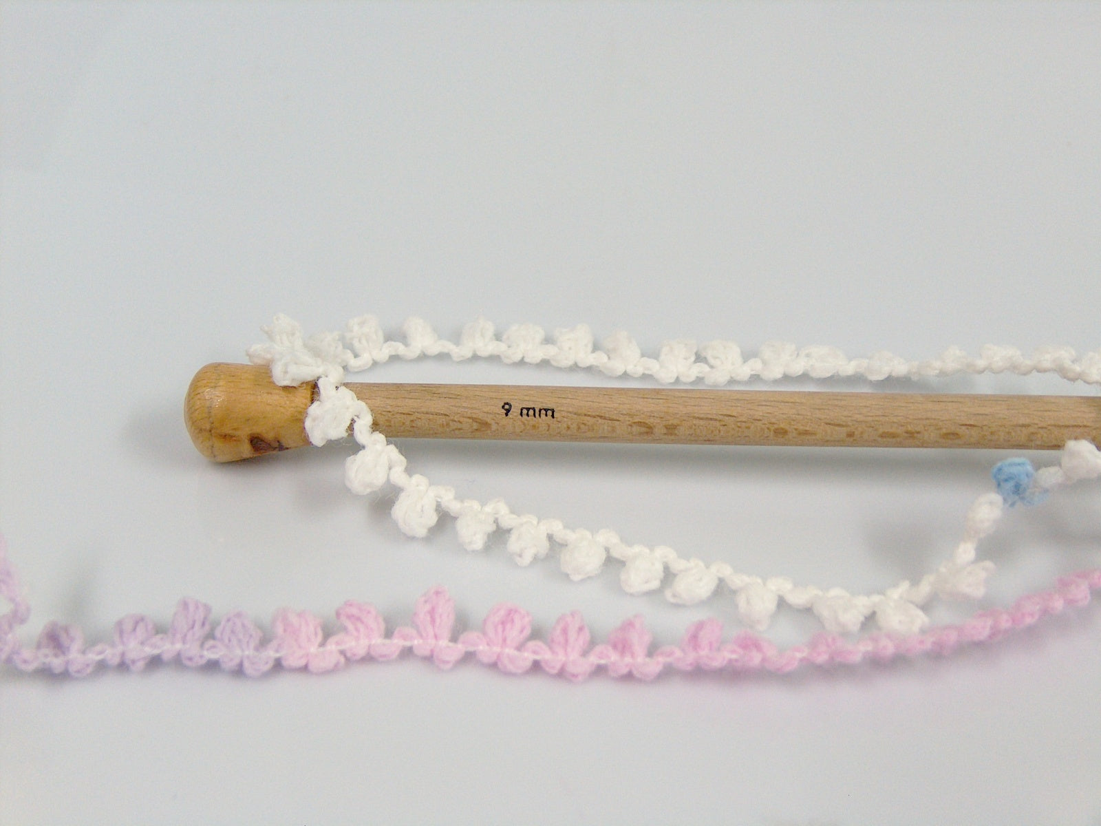 Boucleron Chain Light Pink, Light Lilac, White, Light Blue fnt2-66619