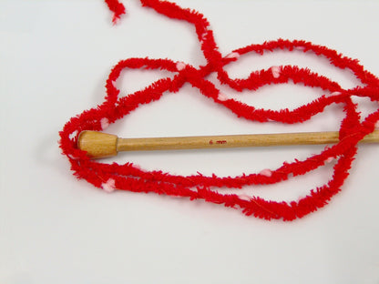 Puffy PomPom Red fnt2-67493