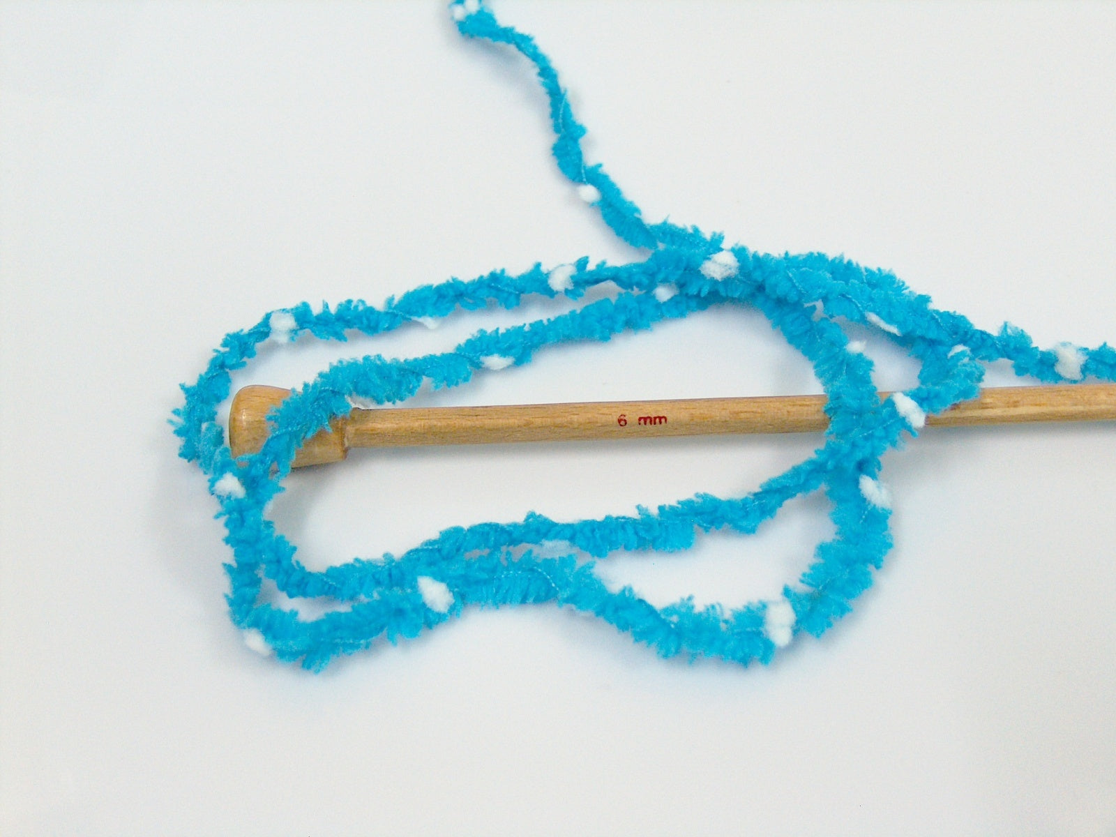 Puffy PomPom Turquoise fnt2-67494