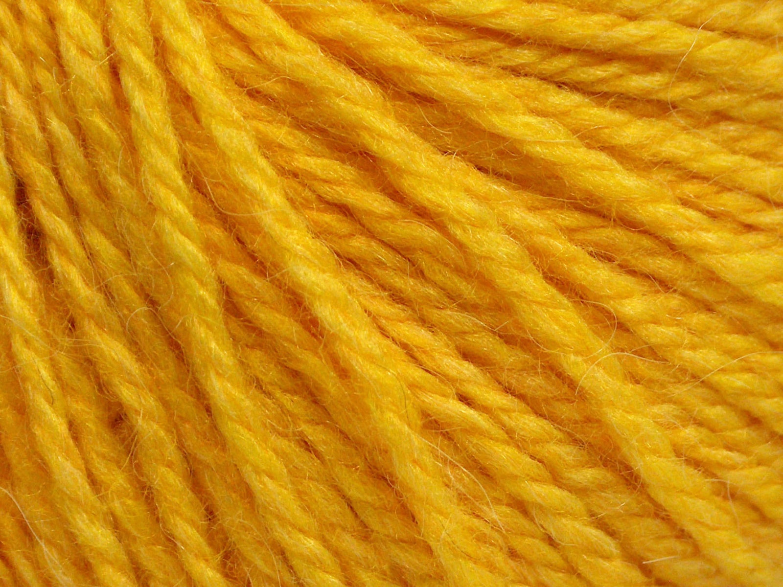 Alpaca Light Yellow Sku:fnt2-67973