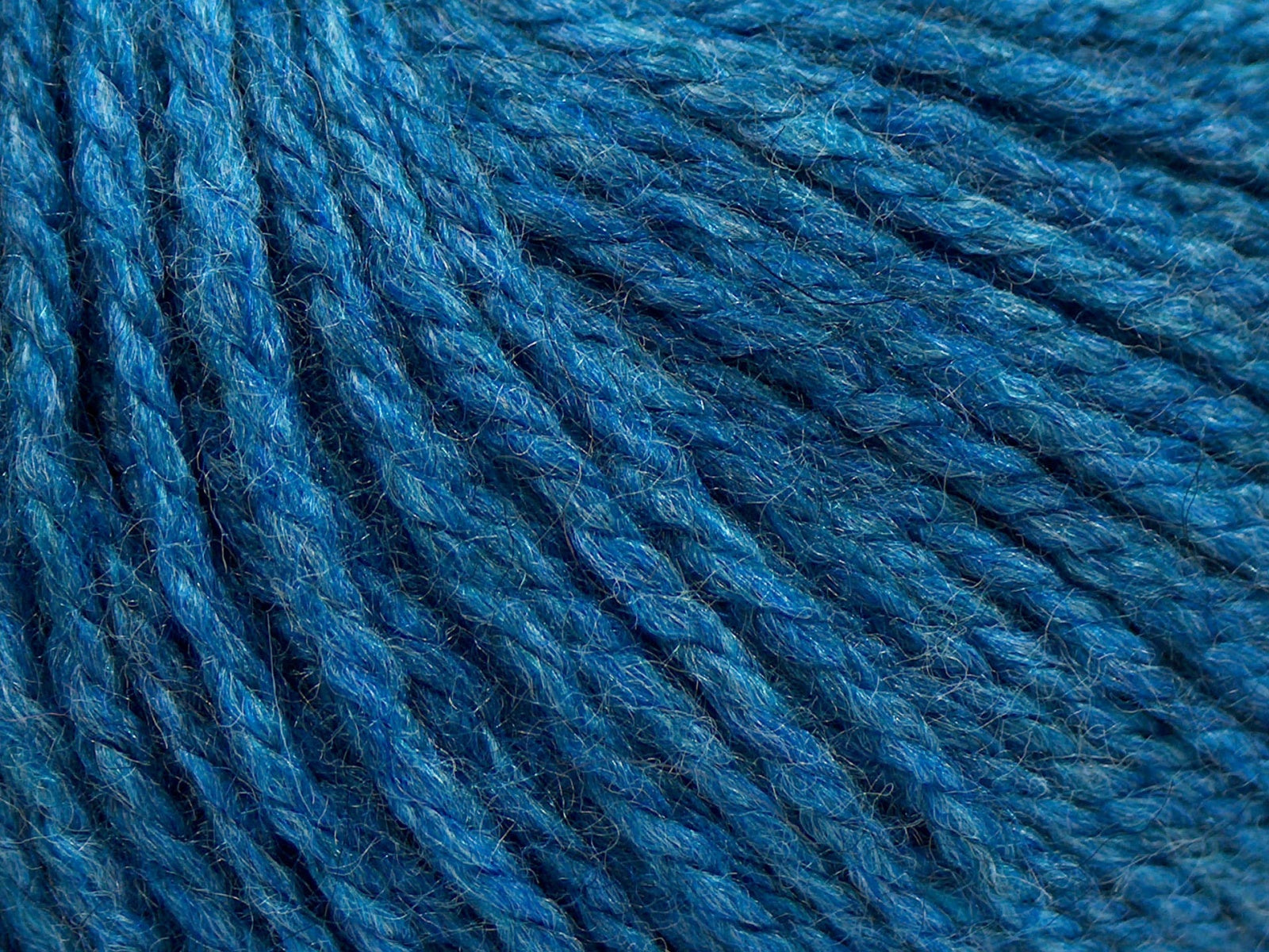 Alpaca Light Dark Turquoise Sku:fnt2-67981
