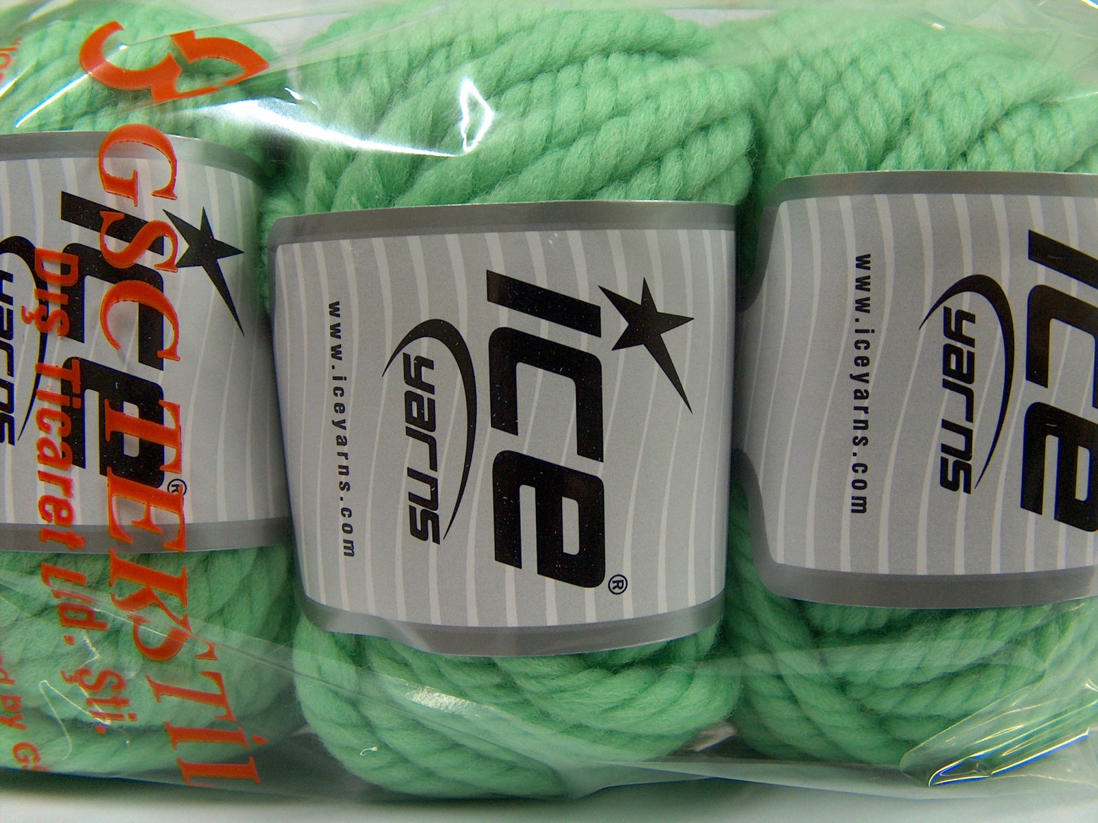 Jumbo Pure Wool Light Green fnt2-68009