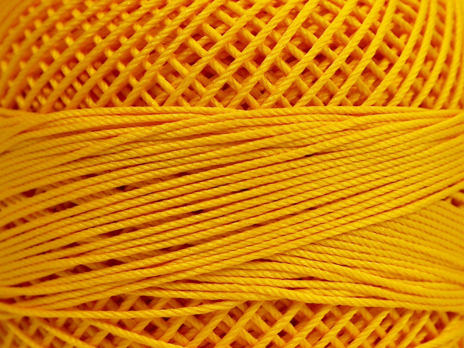 Crafty Yellow fnt2-68681