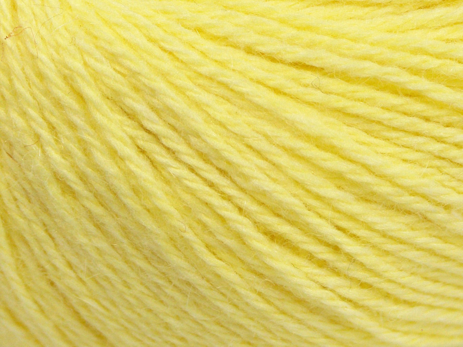Milano Fine Light Yellow fnt2-68714