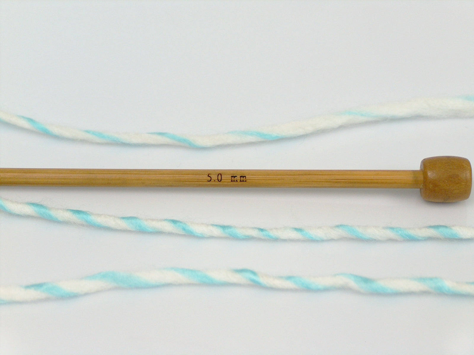 Baby Twist White, Turquoise Shades fnt2-69012