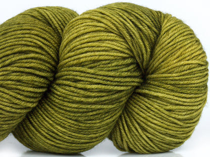 Hand Dyed Merino Extrafine Green Guacamole fnt2-77182