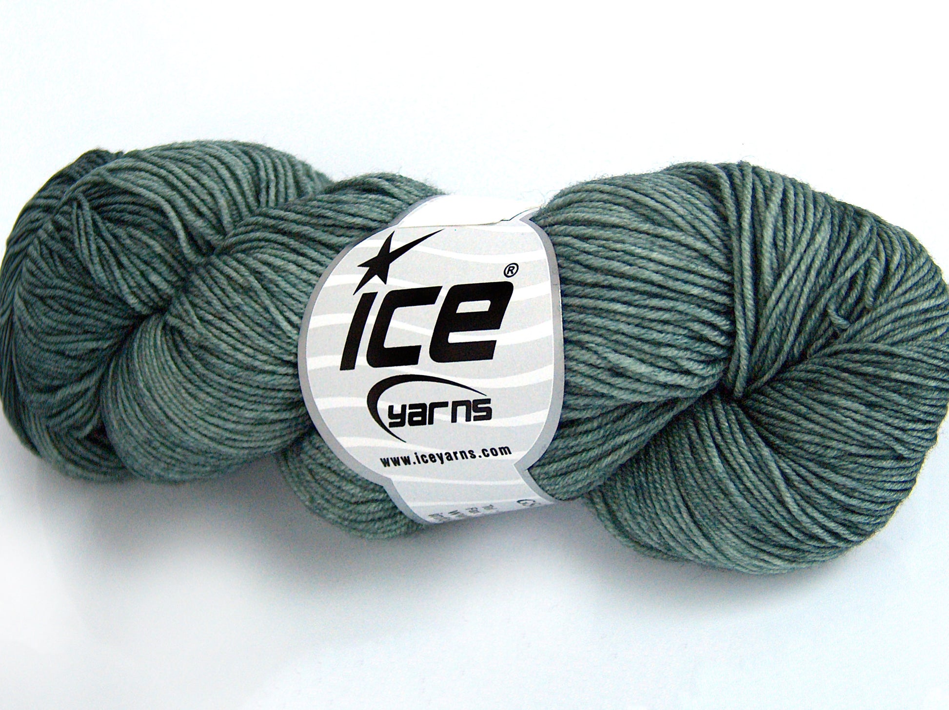 Hand Dyed Merino Extrafine Oil Blue fnt2-77188