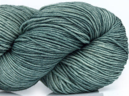 Hand Dyed Merino Extrafine Oil Blue fnt2-77188