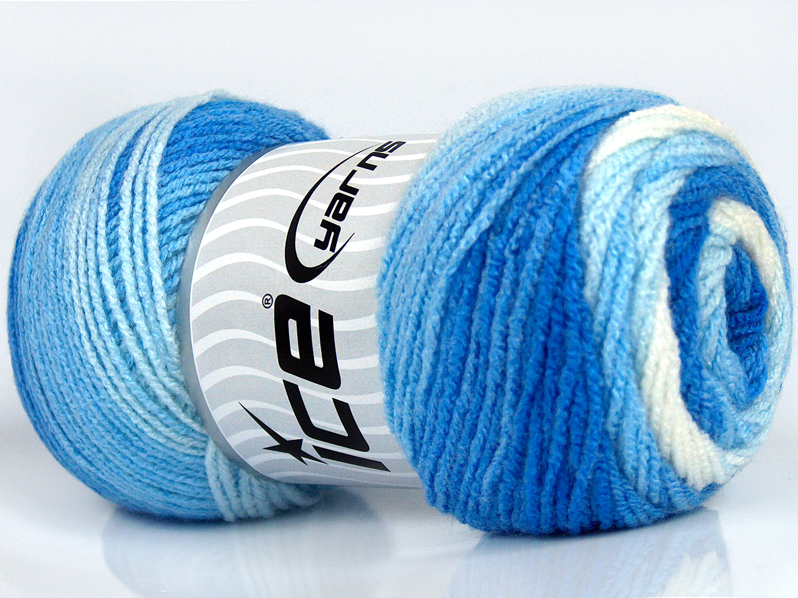 Baby Batik Blue Shades, White fnt2-77504