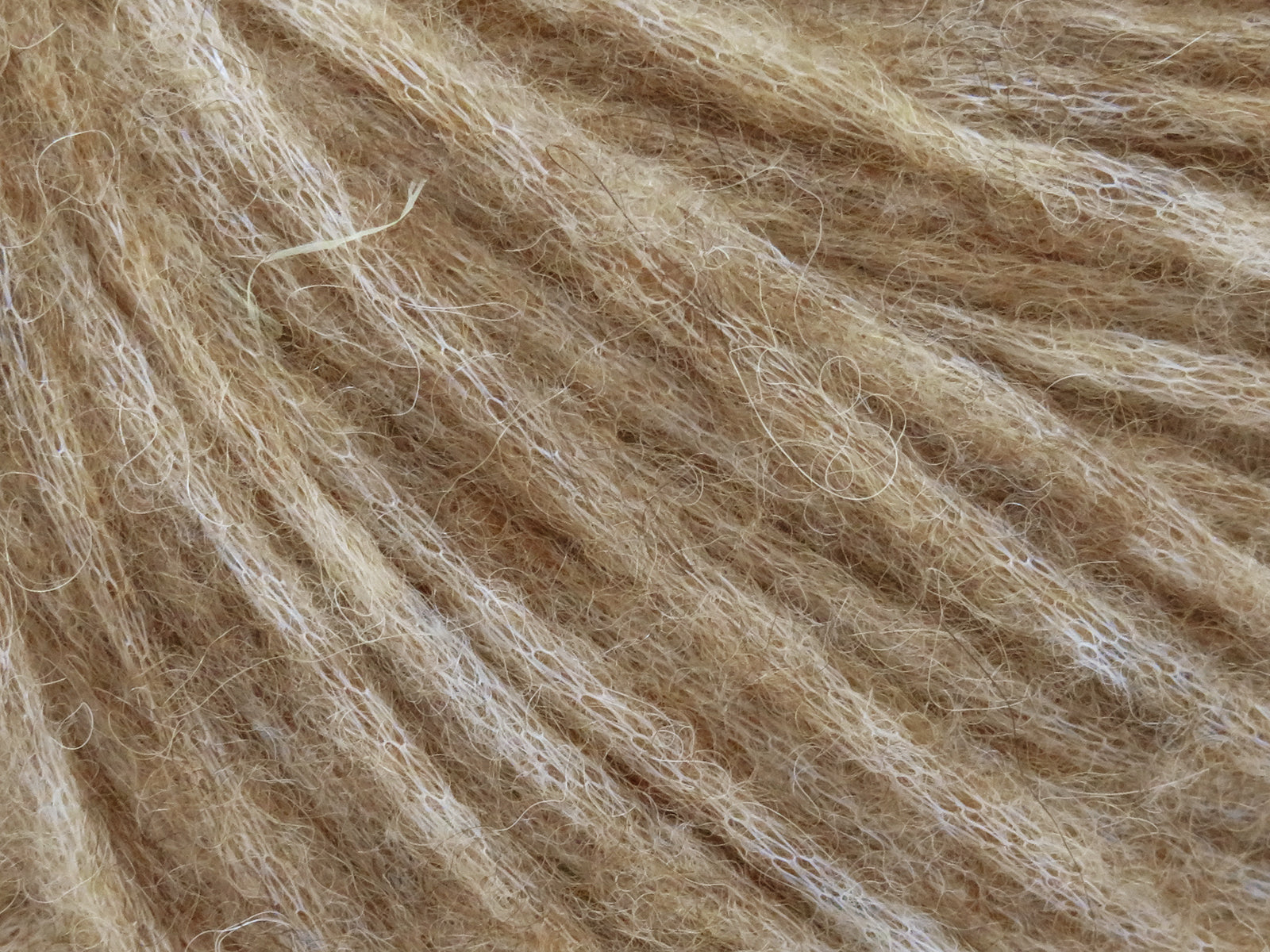 Baby Alpaca Air Camel fnt2-77597