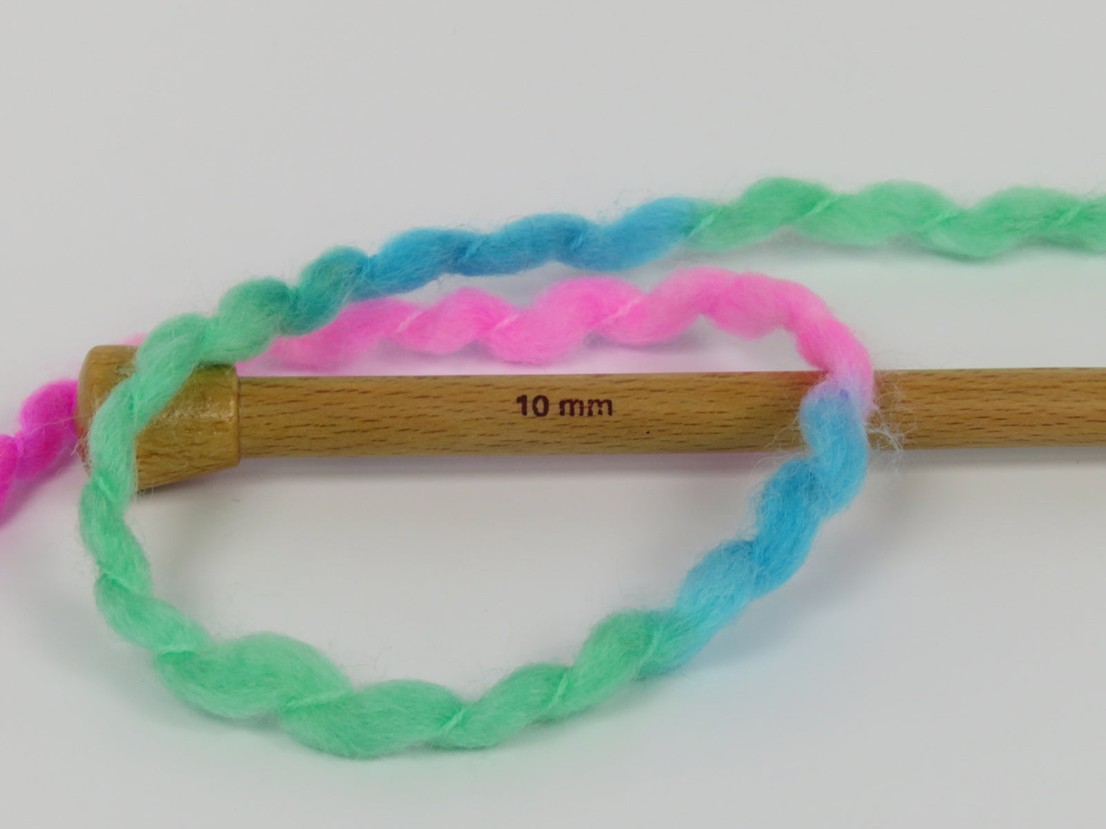 Alpine Wool Color Pink Shades, Green, Turquoise fnt2-77927