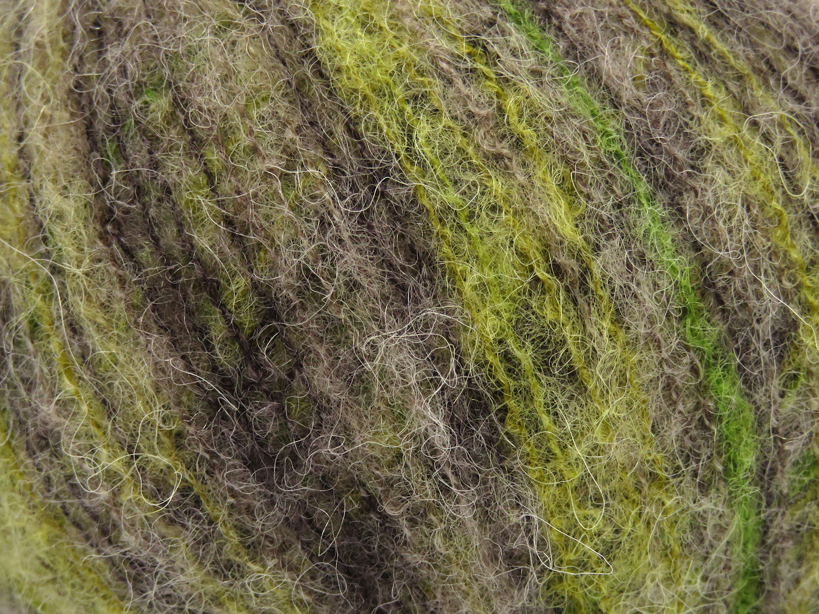 Caress Baby Alpaca Color Green Shades, Camel Shades fnt2-78238